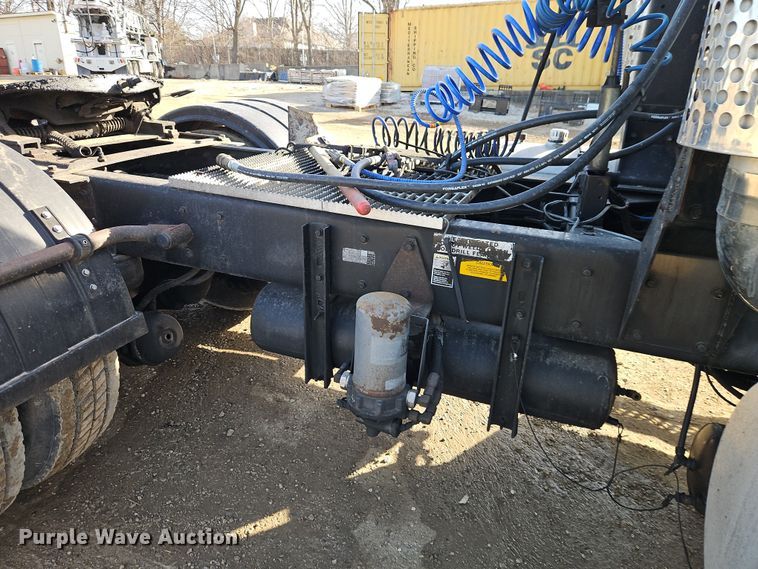 image for item EO7017 2000 Kenworth W900 semi truck