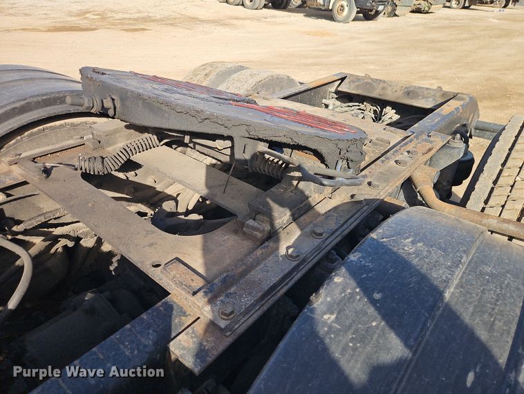 image for item EO7017 2000 Kenworth W900 semi truck