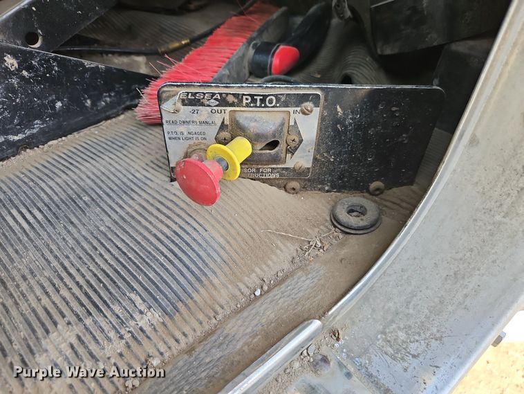 image for item EO7017 2000 Kenworth W900 semi truck