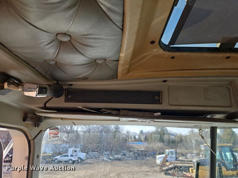 image for item EO7017 2000 Kenworth W900 semi truck