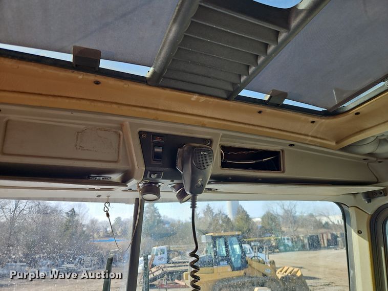 image for item EO7017 2000 Kenworth W900 semi truck