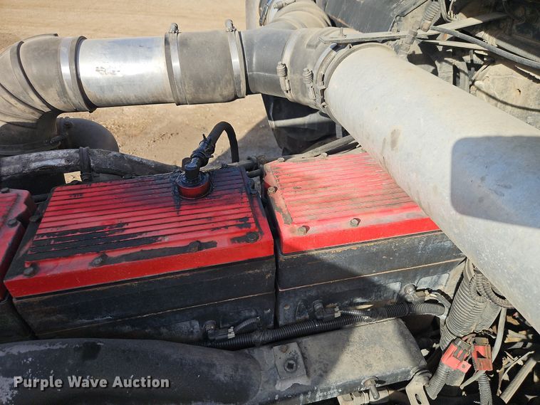 image for item EO7017 2000 Kenworth W900 semi truck