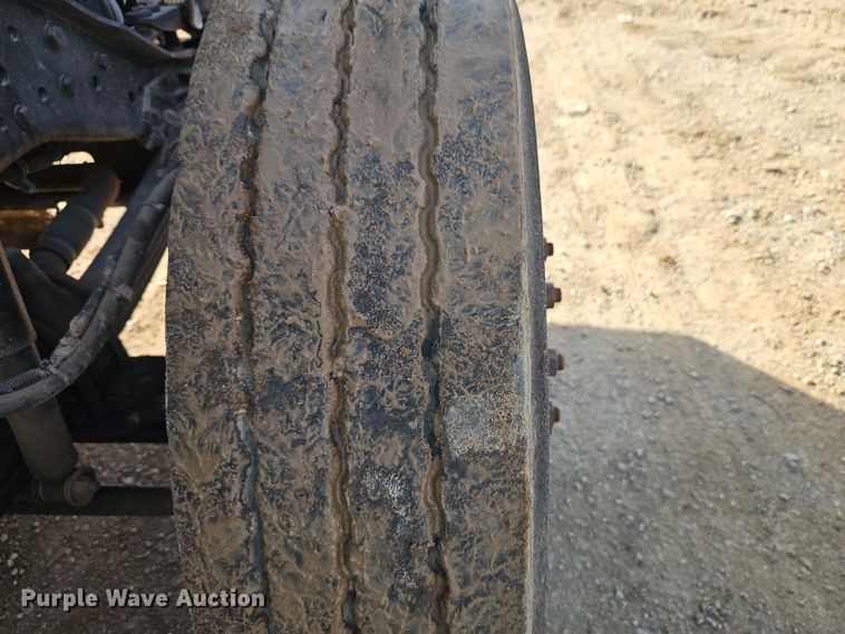 image for item EO7017 2000 Kenworth W900 semi truck