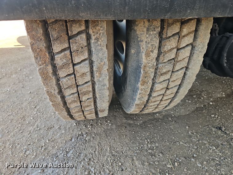 image for item EO7017 2000 Kenworth W900 semi truck