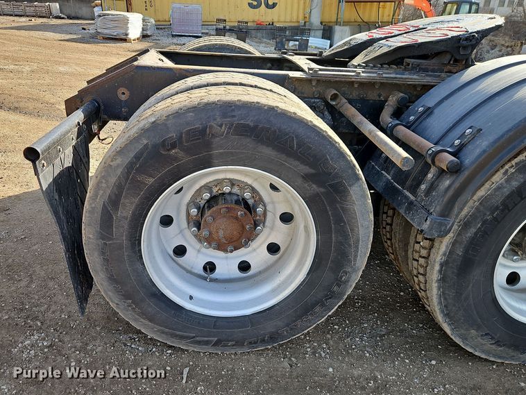 image for item EO7017 2000 Kenworth W900 semi truck