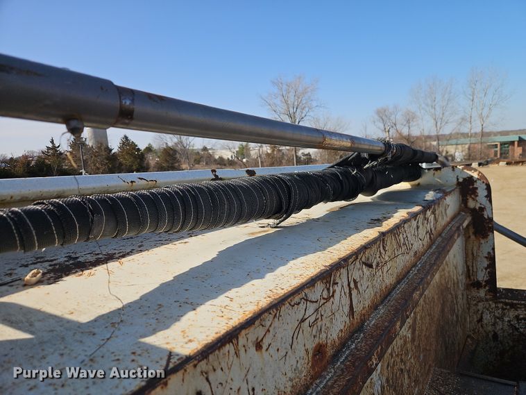 image for item EO7018 2004 Mack CV dump truck