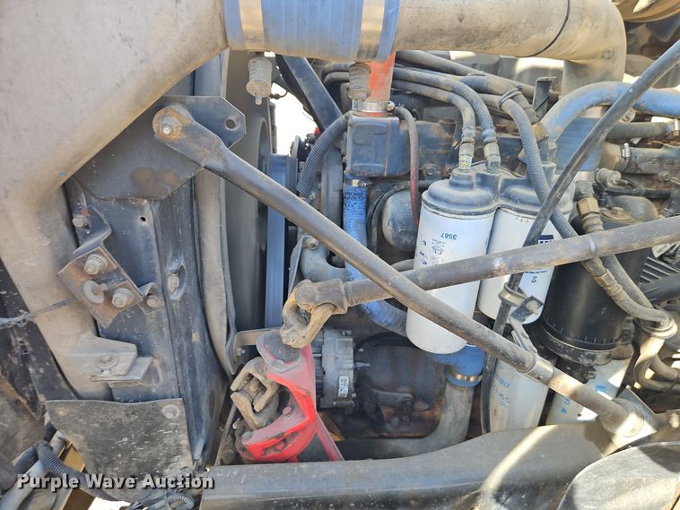 image for item EO7018 2004 Mack CV dump truck