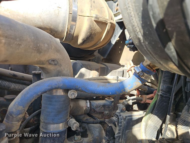 image for item EO7018 2004 Mack CV dump truck