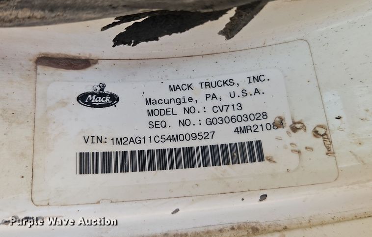 image for item EO7018 2004 Mack CV dump truck