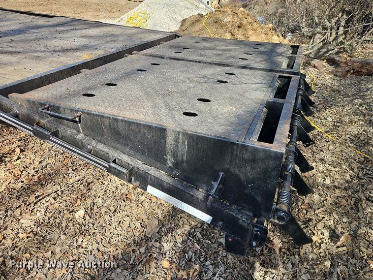 image for item EO7019 2022 Davidson Trailers, LLC equipment trailer