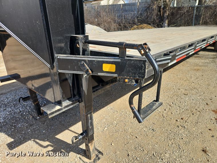 image for item EO7019 2022 Davidson Trailers, LLC equipment trailer