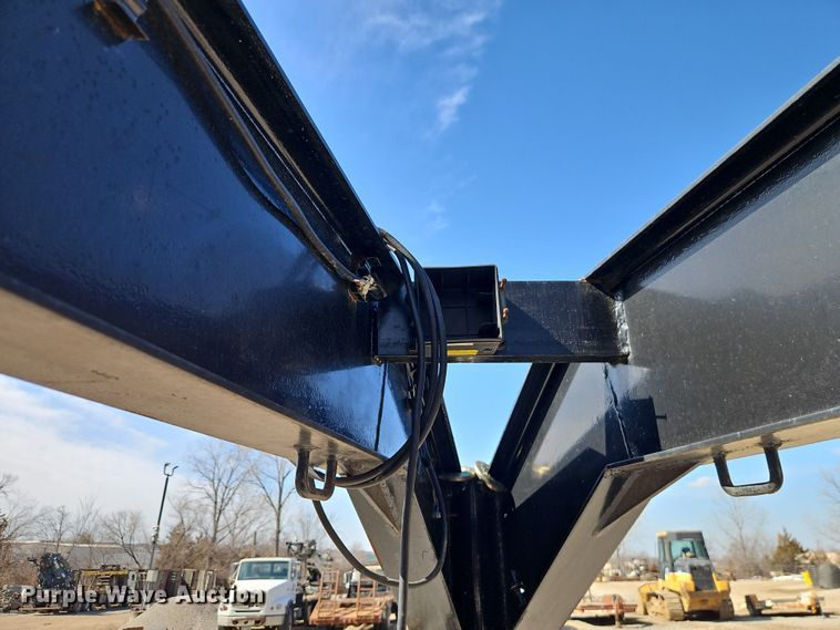 image for item EO7019 2022 Davidson Trailers, LLC equipment trailer