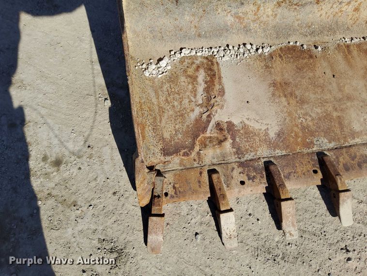 image for item EO7021 2013 Takeuchi  TL12 tracked skid steer loader