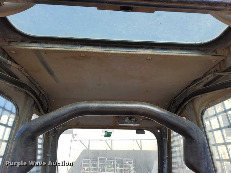 image for item EO7021 2013 Takeuchi  TL12 tracked skid steer loader