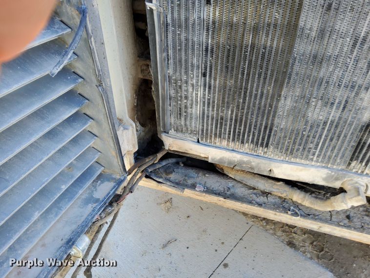 image for item EO7021 2013 Takeuchi  TL12 tracked skid steer loader