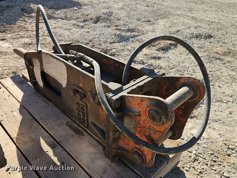 image for item EO7022 NPK E203 breaker