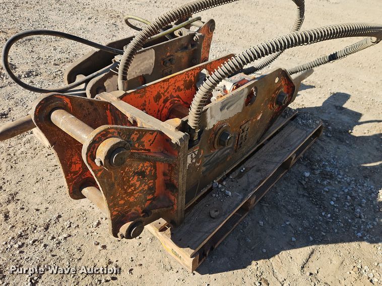 image for item EO7023 NPK GH4 breaker