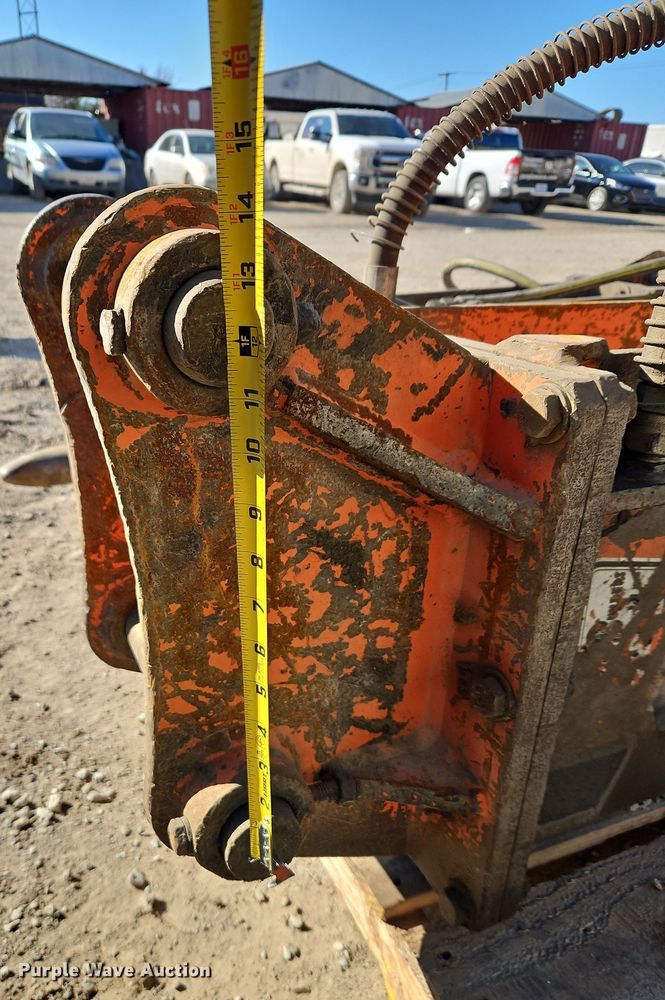 image for item EO7023 NPK GH4 breaker