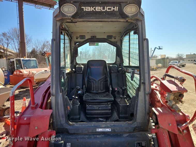 image for item EO7030 2022 Takeuchi TL12R-2 tracked skid steer loader
