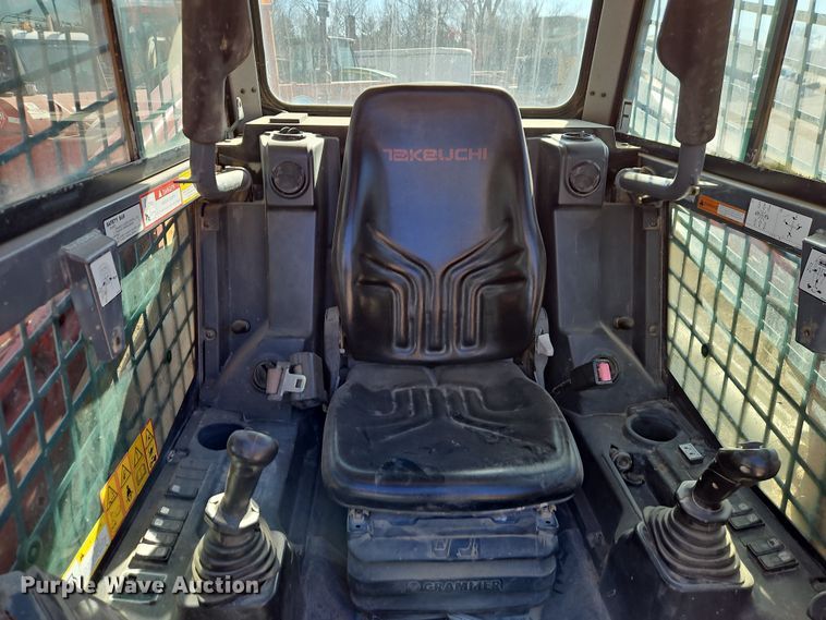 image for item EO7030 2022 Takeuchi TL12R-2 tracked skid steer loader