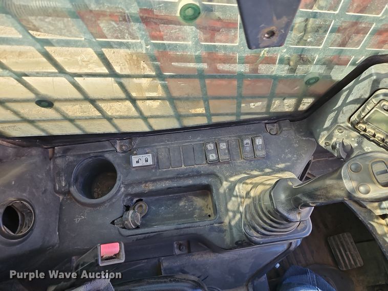 image for item EO7030 2022 Takeuchi TL12R-2 tracked skid steer loader