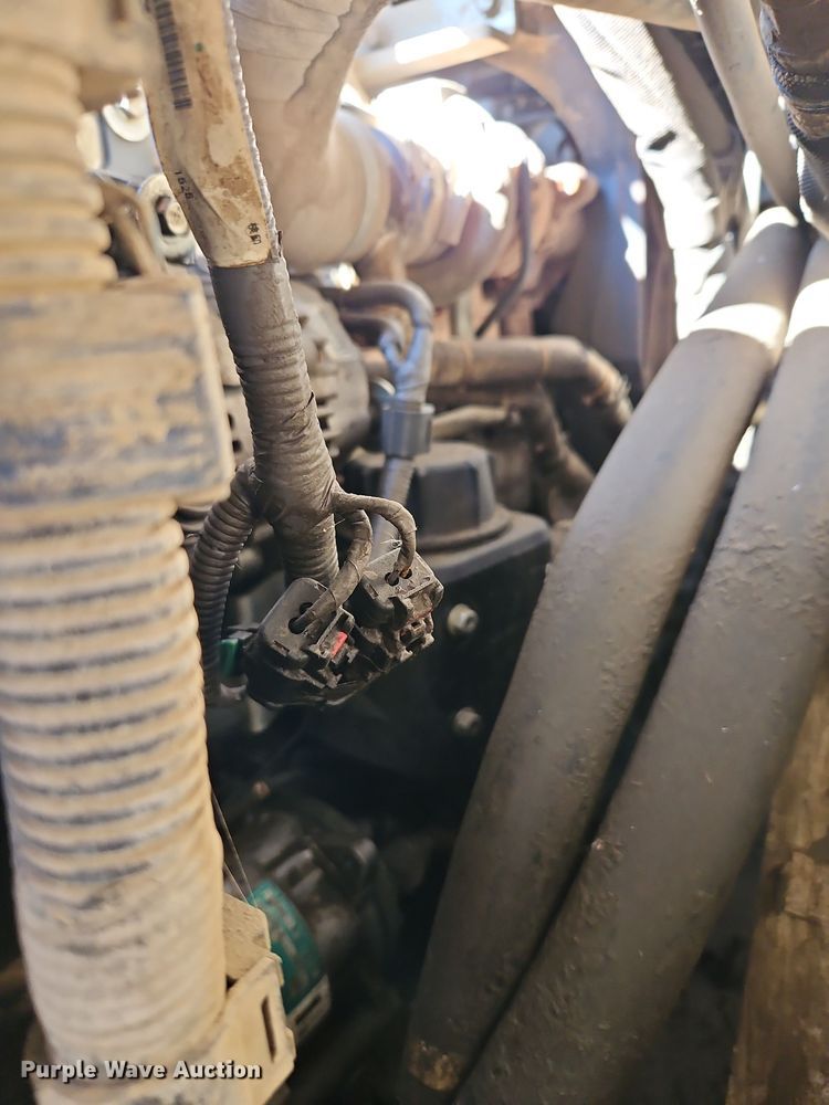 image for item EO7030 2022 Takeuchi TL12R-2 tracked skid steer loader