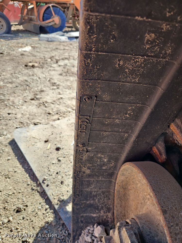 image for item EO7030 2022 Takeuchi TL12R-2 tracked skid steer loader