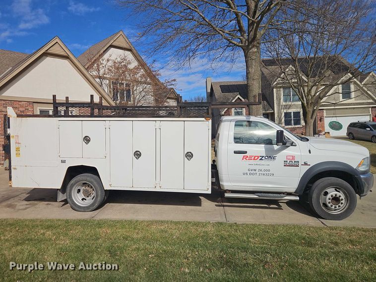 image for item EO7032 2017 RAM 5500 utility / service truck