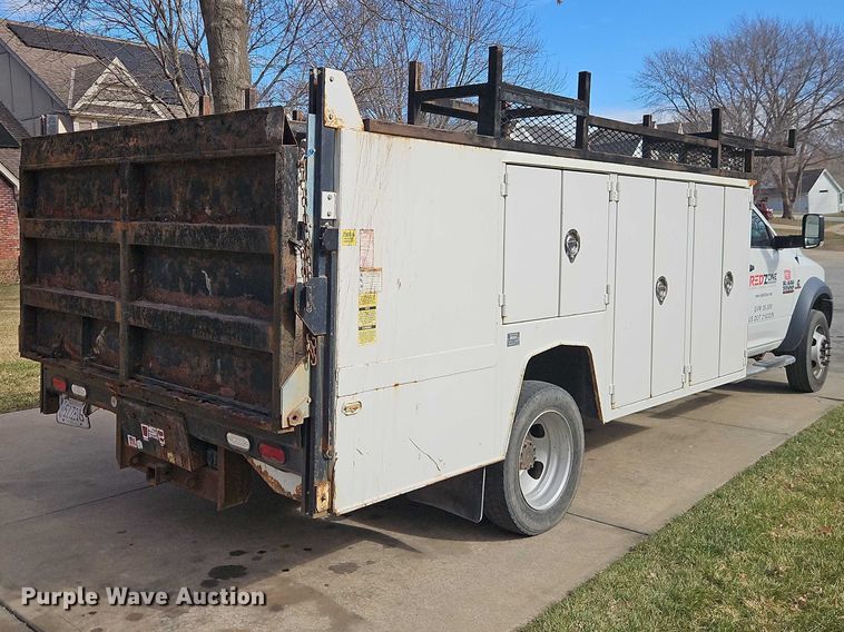 image for item EO7032 2017 RAM 5500 utility / service truck