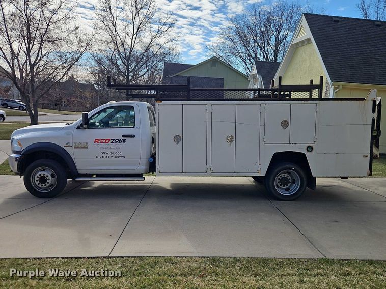 image for item EO7032 2017 RAM 5500 utility / service truck