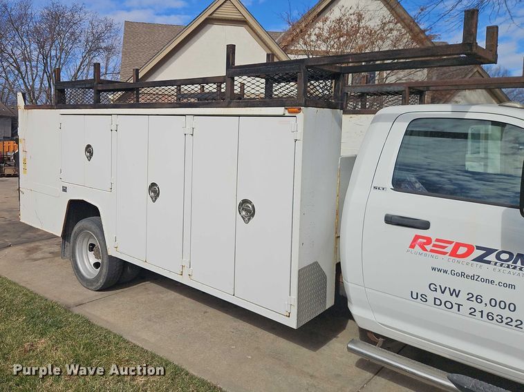 image for item EO7032 2017 RAM 5500 utility / service truck