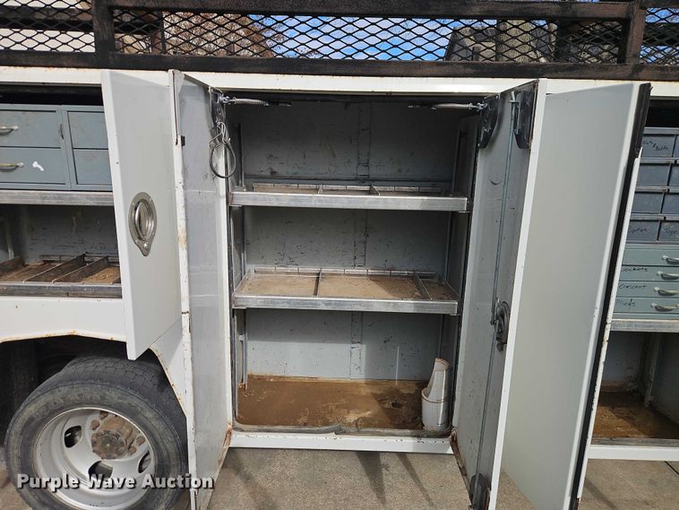 image for item EO7032 2017 RAM 5500 utility / service truck