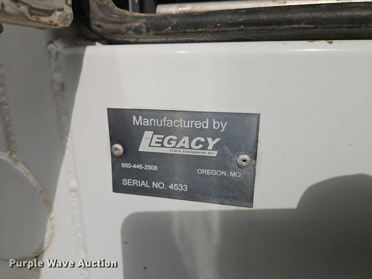 image for item EO7032 2017 RAM 5500 utility / service truck