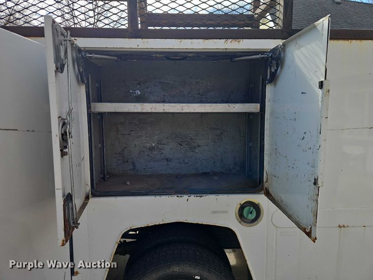 image for item EO7032 2017 RAM 5500 utility / service truck