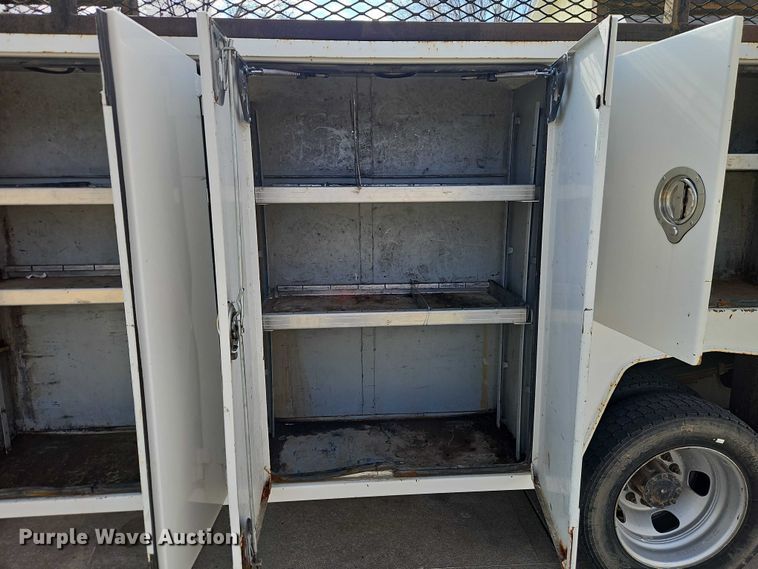 image for item EO7032 2017 RAM 5500 utility / service truck