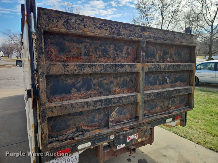 image for item EO7032 2017 RAM 5500 utility / service truck