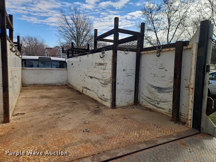 image for item EO7032 2017 RAM 5500 utility / service truck