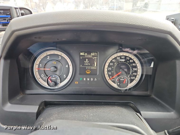 image for item EO7032 2017 RAM 5500 utility / service truck