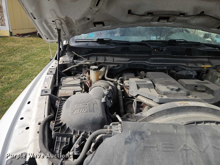 image for item EO7032 2017 RAM 5500 utility / service truck