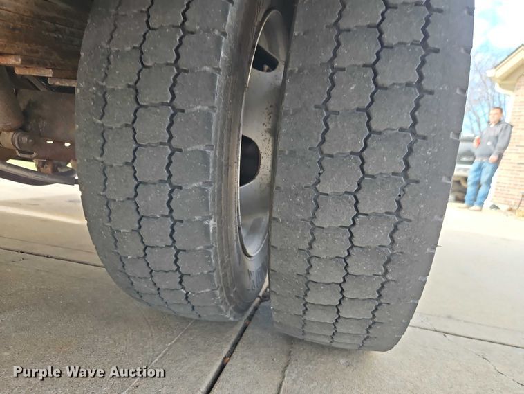 image for item EO7032 2017 RAM 5500 utility / service truck