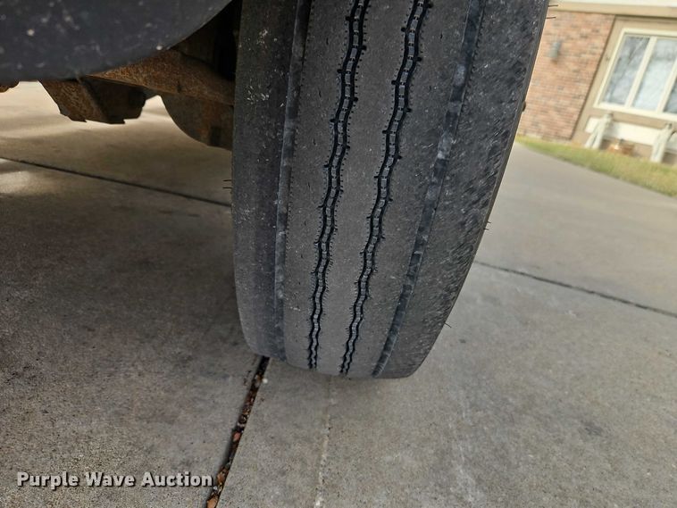 image for item EO7032 2017 RAM 5500 utility / service truck