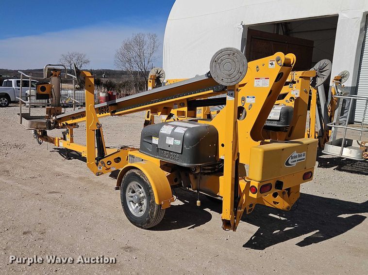 image for item EO7033 2017 Haulotte 3632T boom lift