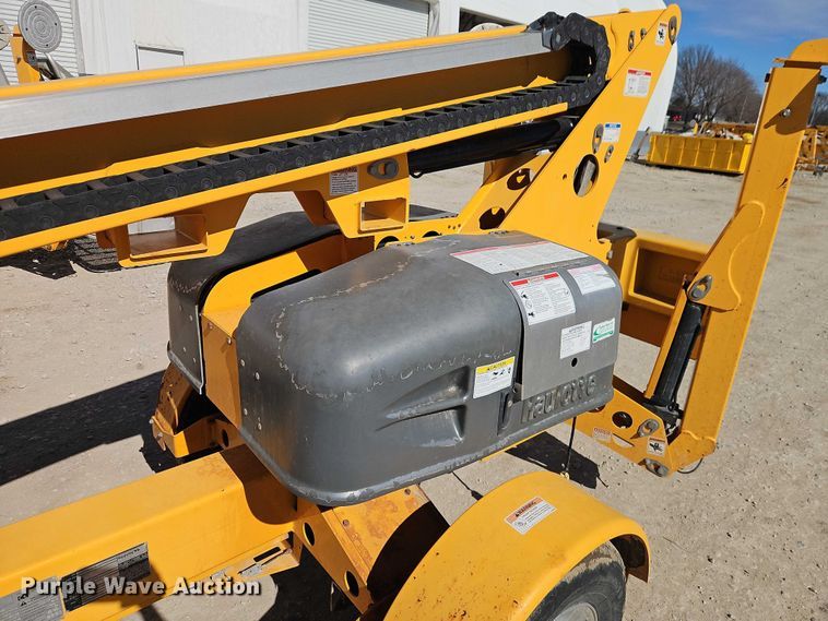 image for item EO7033 2017 Haulotte 3632T boom lift