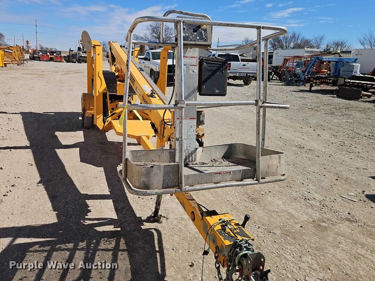 image for item EO7033 2017 Haulotte 3632T boom lift