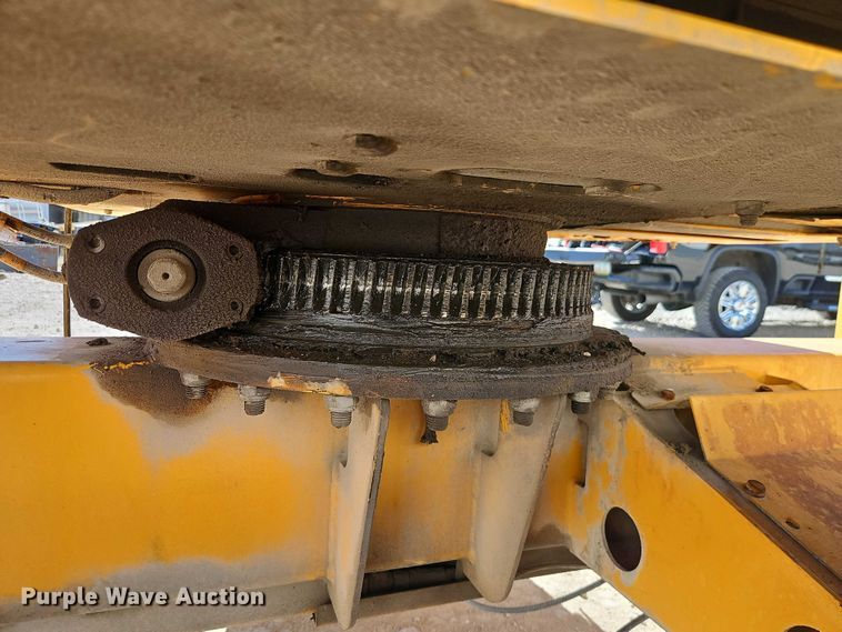 image for item EO7033 2017 Haulotte 3632T boom lift