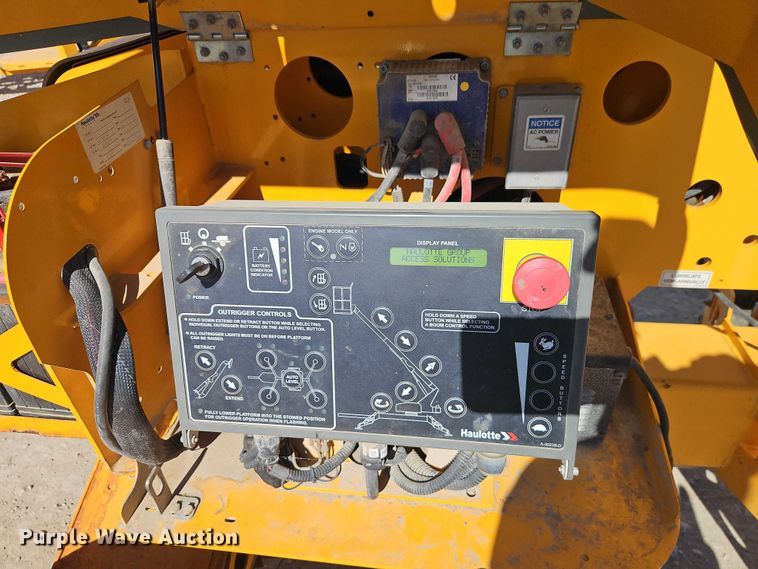 image for item EO7033 2017 Haulotte 3632T boom lift