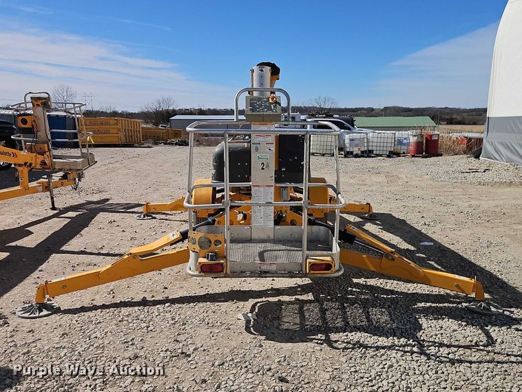 image for item EO7034 2018 Houlotte 4527A boom lift