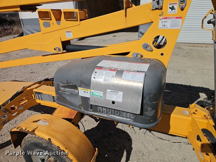 image for item EO7034 2018 Houlotte 4527A boom lift