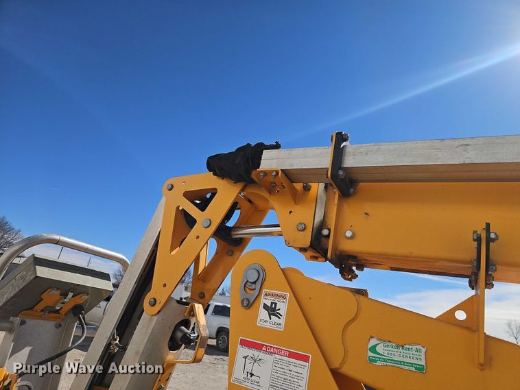 image for item EO7034 2018 Houlotte 4527A boom lift
