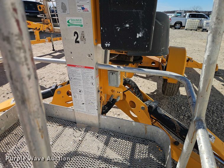 image for item EO7034 2018 Houlotte 4527A boom lift